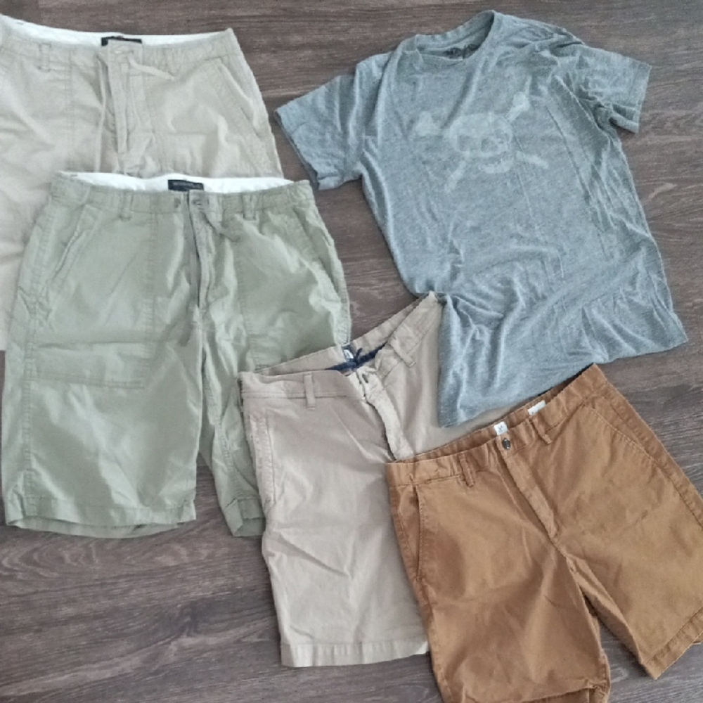 Banana Republic Men's Shorts in Tan, Green, and Brown